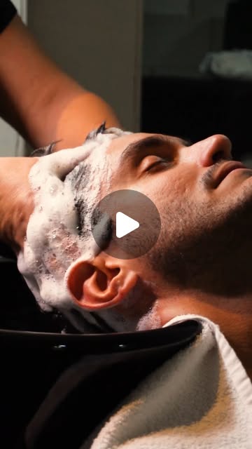 Publicação da TROIS Barbearia no Instagram